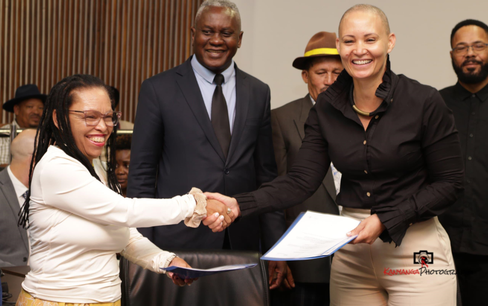 Sima Luipert, Penda Ithindi and Toni Beukes at the signing of the MoU