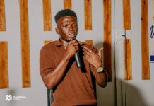 Ahdoesit’s unmatched love for poetry